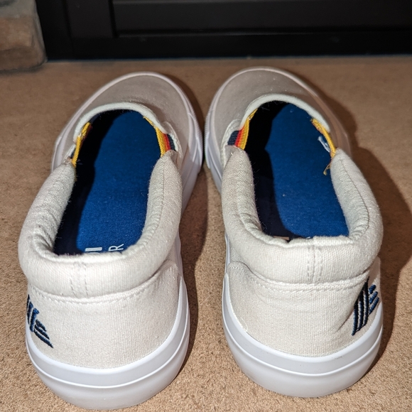Aldi Gear slip on sneakers, size 8 - Picture 5 of 9